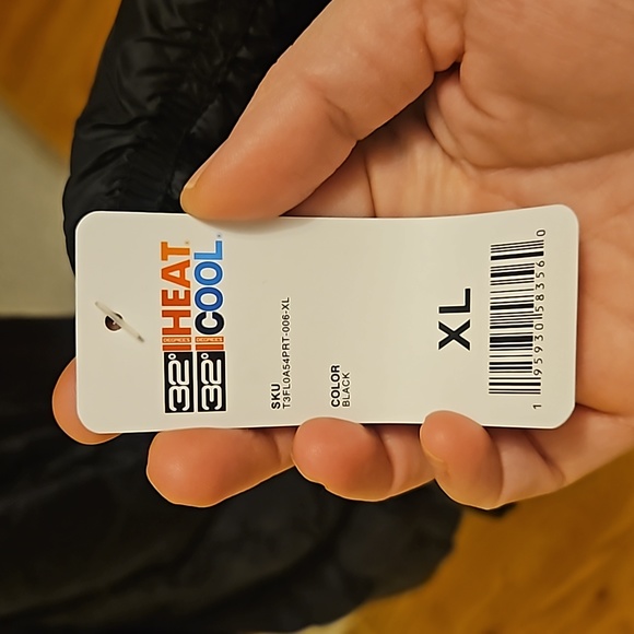 32 Degrees WOMEN'S LIGHTWEIGHT POLY-FILL PACKABLE HOODED JACKET - BLACK /XL - Picture 4 of 4